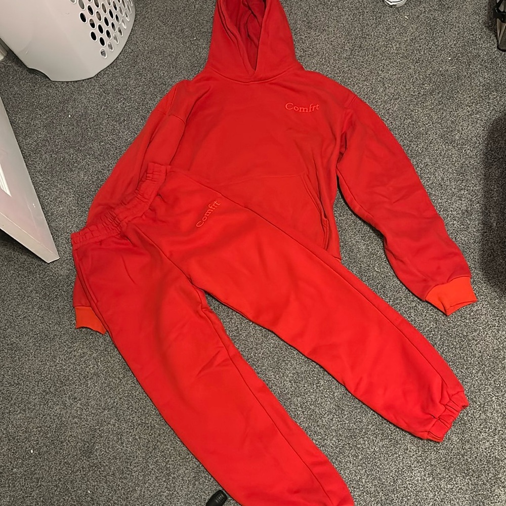 Comfrt set crimson